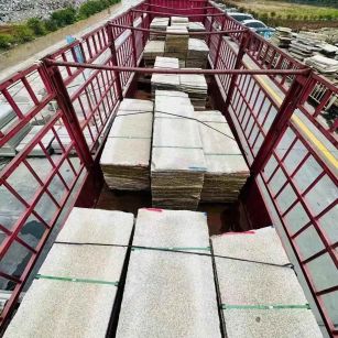 益阳 黄金麻花岗岩荔枝面，光面毛板装车完成