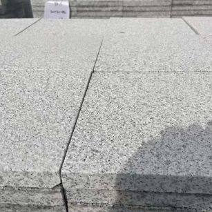 益阳 白麻花岗岩石材推荐 荔枝面地铺石