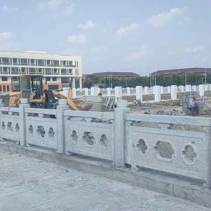 益阳 白麻花岗岩荔枝面河道栏杆