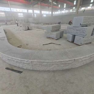 益阳 芝麻白异形坐凳，自然面光面弧形加工