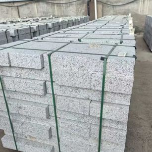 益阳 白麻花岗岩路沿石，弧形路沿石，道牙石，马路牙子，界石，路缘石，平沿石，直岩石，平缘石等