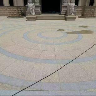 益阳 黄金麻芝麻灰花岗岩石材地铺拼接效果