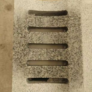 益阳 芝麻白拉丝面花岗岩U型开槽排水槽