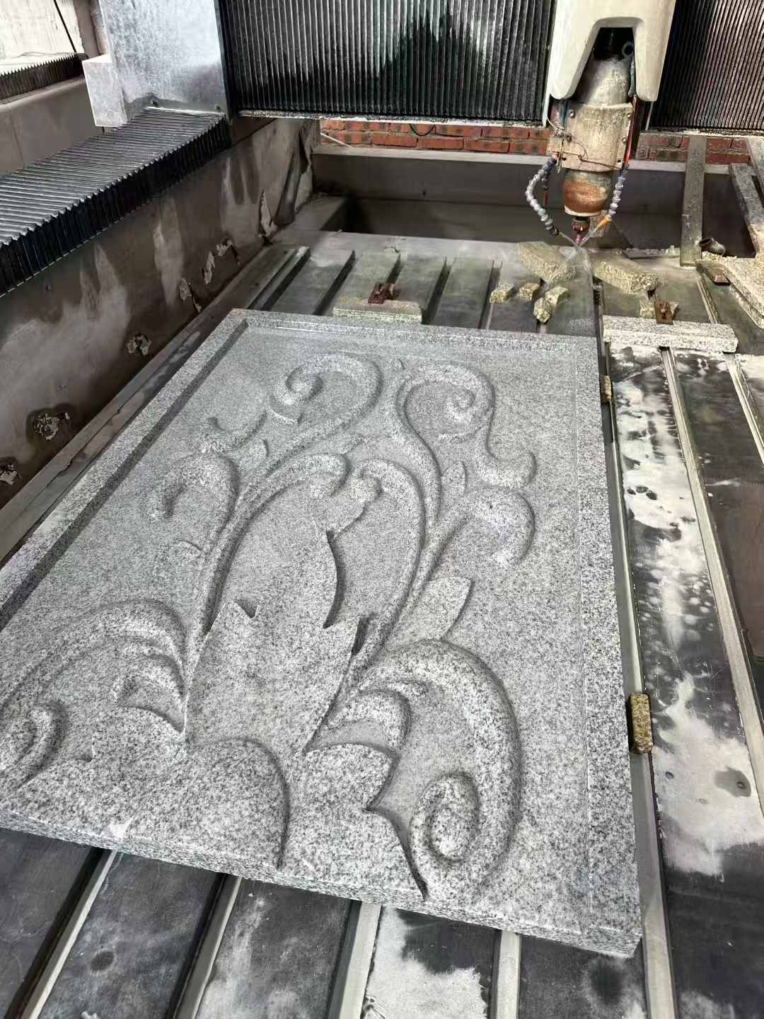 益阳 白麻别墅干挂雕花板