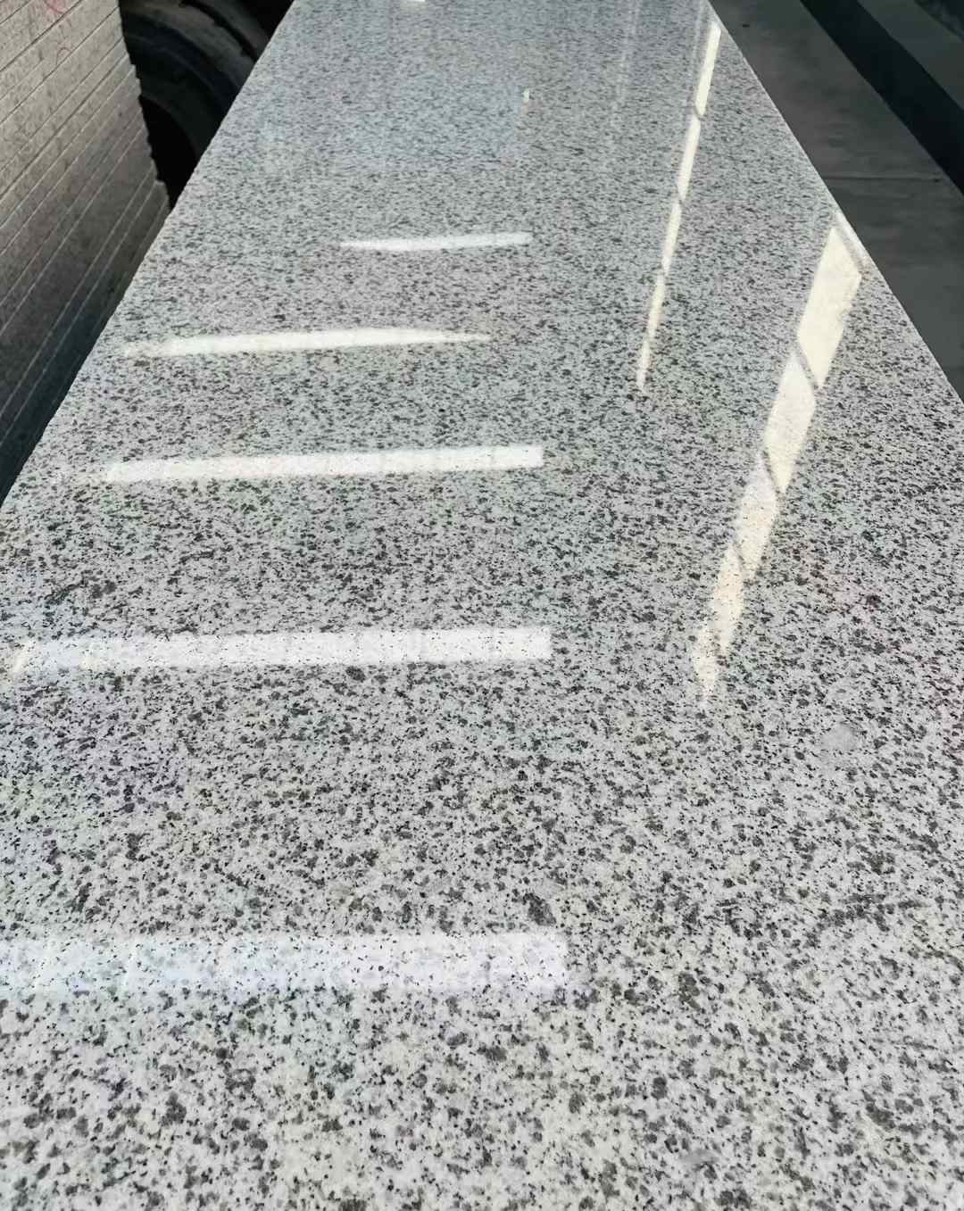 益阳 白麻花岗岩光面毛板