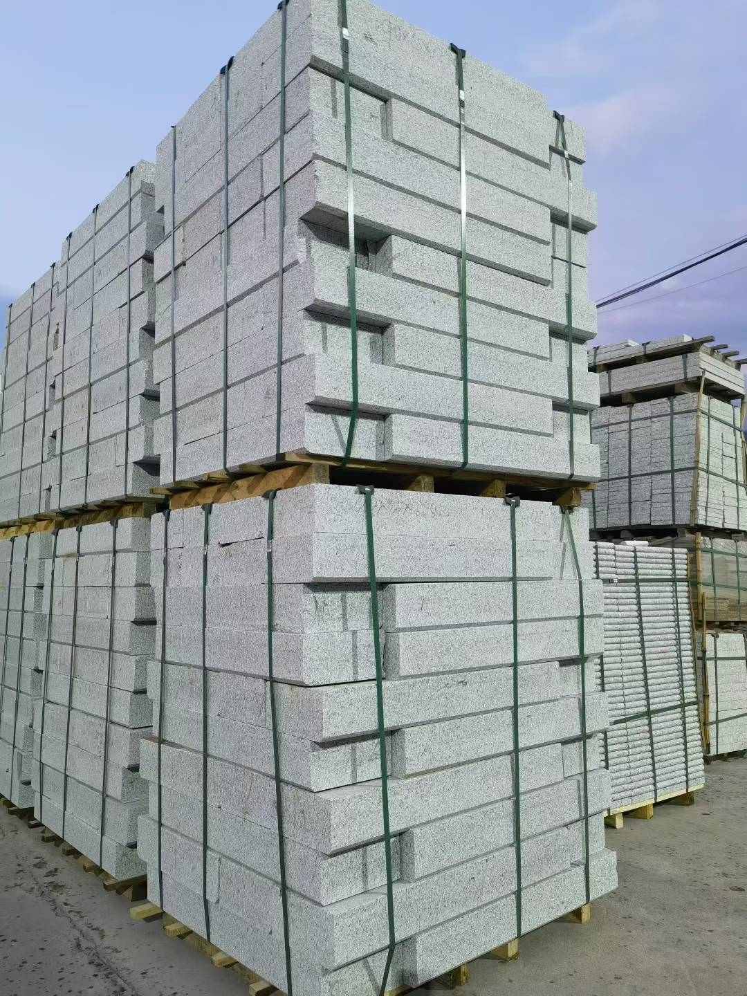 益阳 芝麻白花岗岩路沿石，路缘石，路肩石，道牙，立缘石，马路牙子，街沿石，侧石等