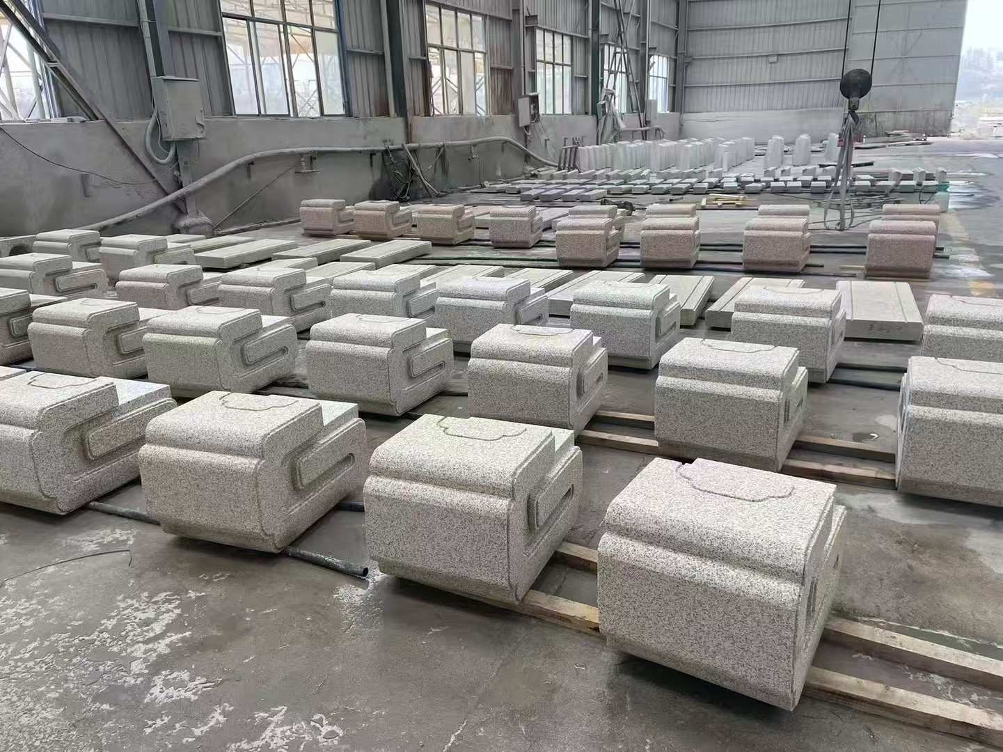 益阳 白麻花岗岩异形加工-石凳，坐凳