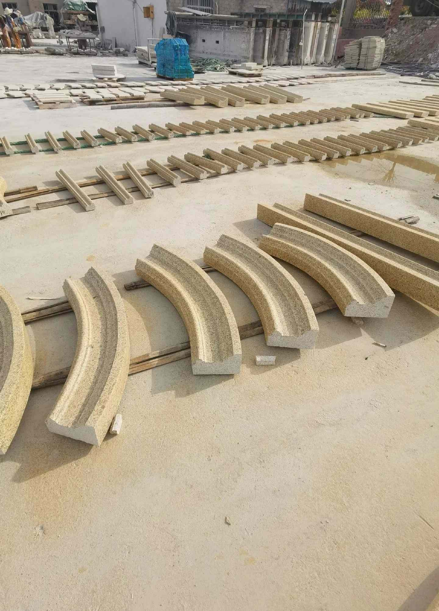 益阳 黄金麻花岗岩别墅线条