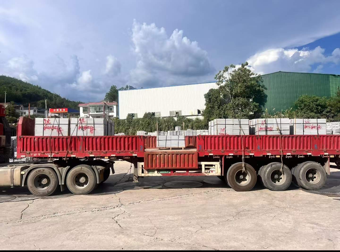 益阳 芝麻灰花岗岩地铺石出货日常